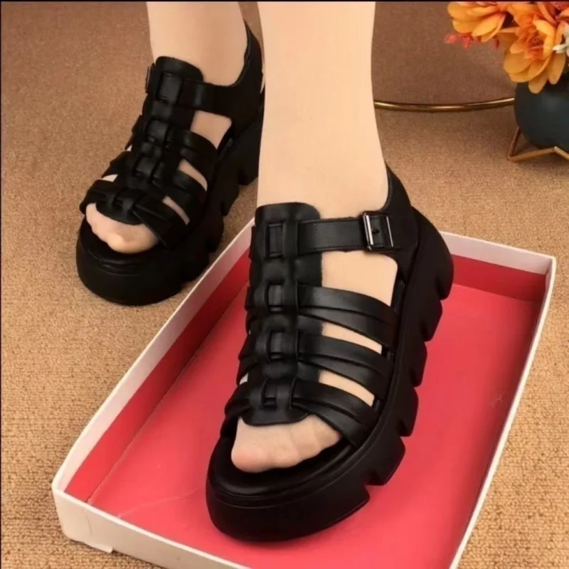 

Soft leather women's summer thick soled flat sponge cake shoes for middle-aged and elderly mothers