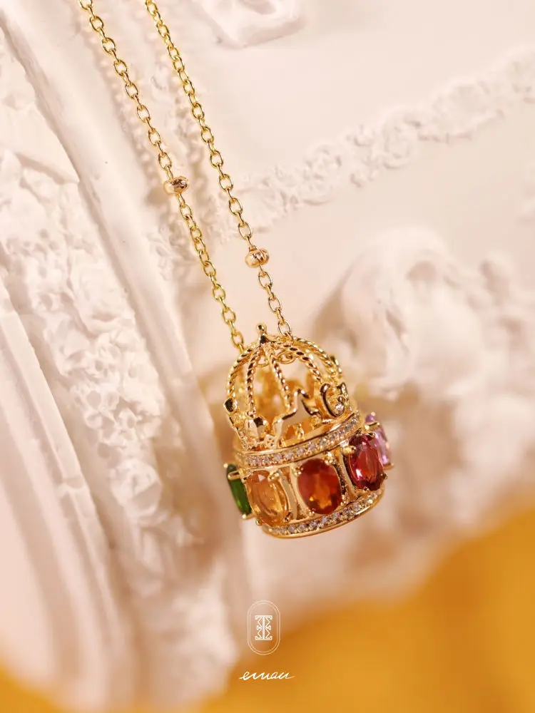 

French carousel necklace retro natural color zirconium exquisite high-end clavicle chain necklace gift