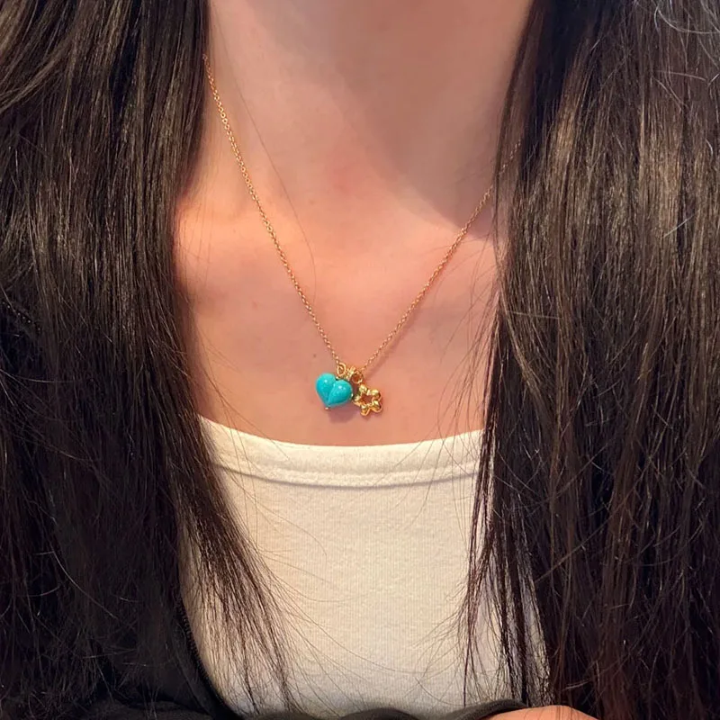 

Hot-Selling Retro Turquoise Peach-Shaped Pendant Women's Necklace, High-End Elegant & Exquisite Light Luxury Necklace for Party