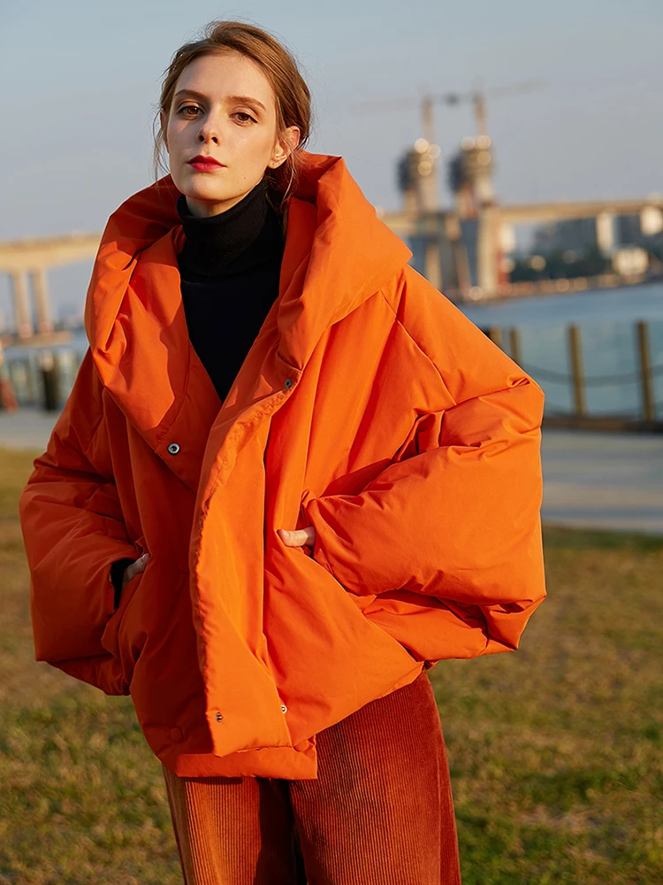 Winter nieuwe warme jassen met lange mouwen en capuchon Damesparka\'s Mode Tij Losse pluizige oranje rode oversized donsjack