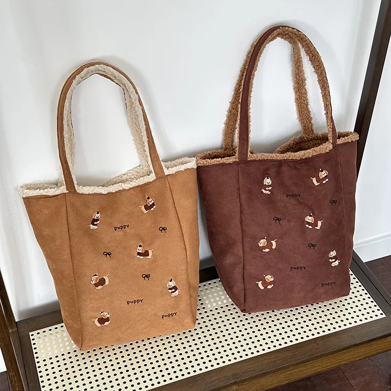 

Женские сумки на плечо из искусственной замши с вышивкой в стиле ретро, большая вместительная сумка через плечо из искусственной овечьей шерсти, женская двусторонняя сумка-ведро