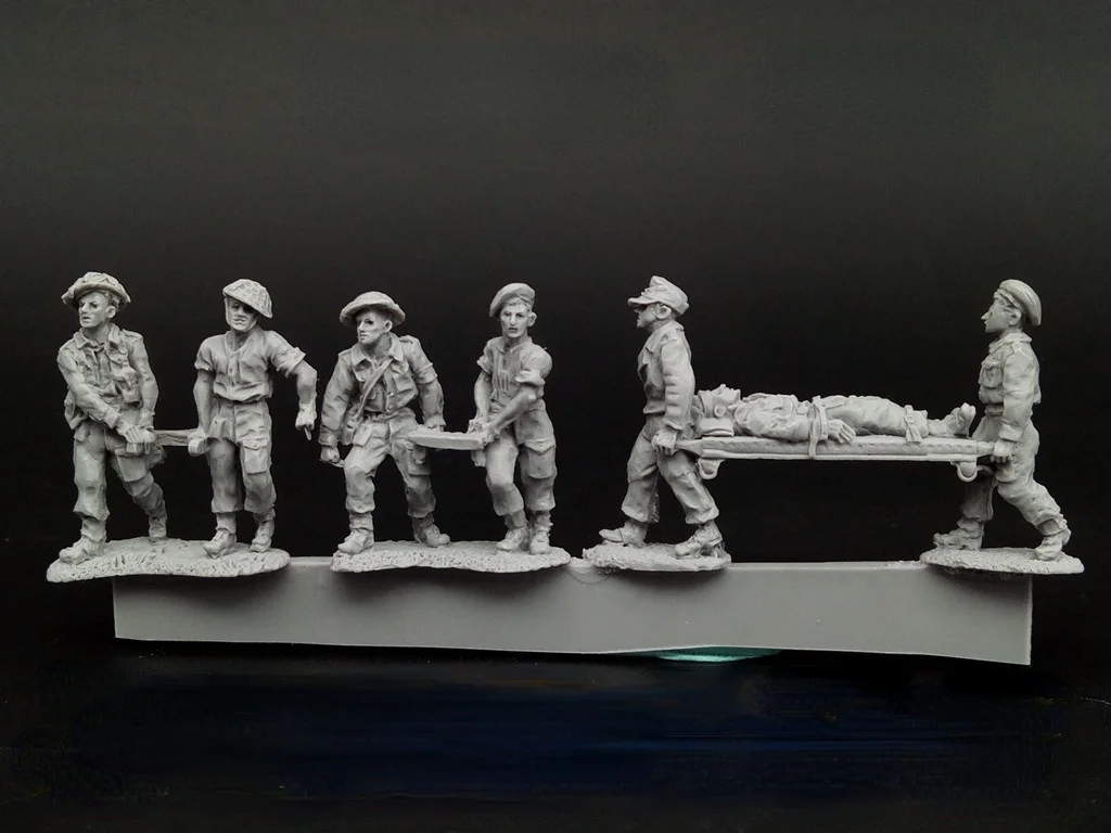 1/72 Scale Die-cast Resin Model British Medics, Paramedics, 22 Wounded Model Assembly Kits, Diorama (unpainted)