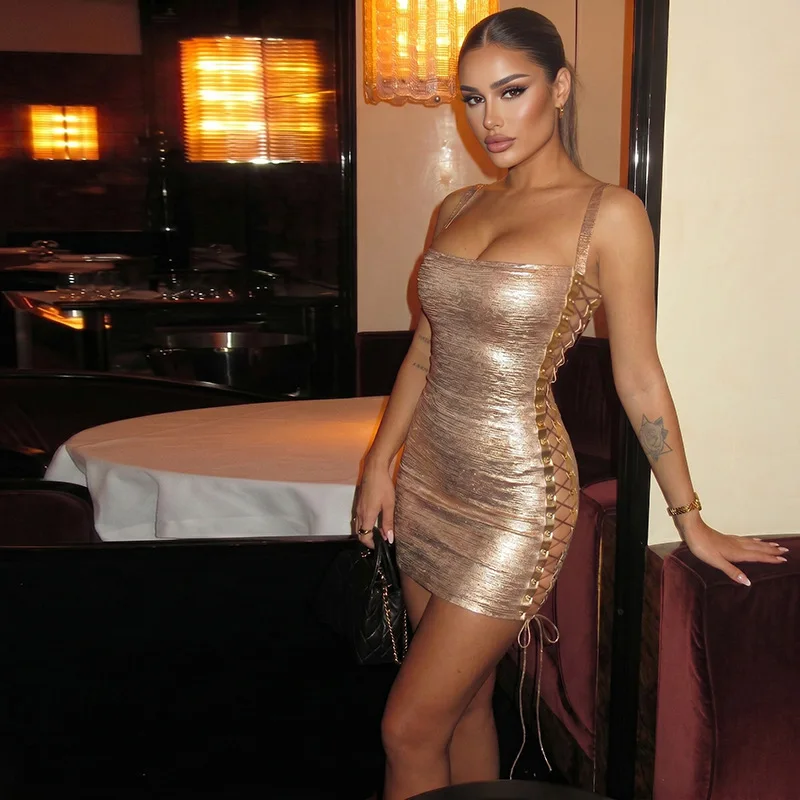 Seitlich ausgeschnittenes, mit Ösen versehenes, figurbetontes Minikleid für Damen, sexy, trägerlos, mit Spaghettiträgern, rückenfrei, Nachtclub-Kleidung, Y2K-Streetwear