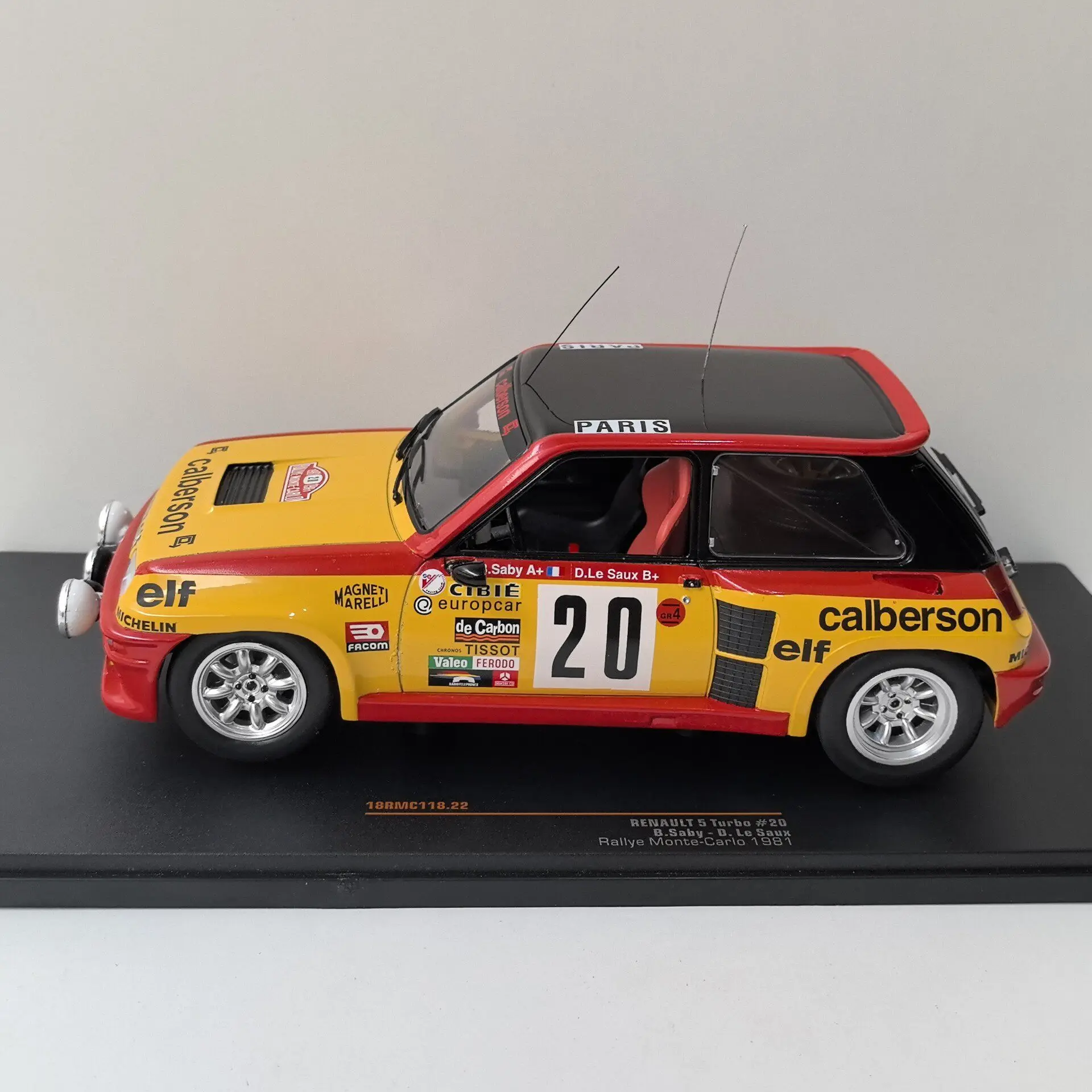 Picture 3: Paint Surface Defects Diecast IXO 1/18 Scale RENAULT 5 TURBO #20 1981 X7 Alloy Car Model