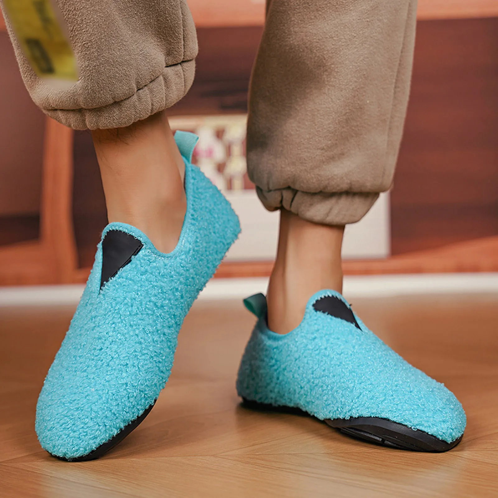 Men and Women Couples Winter Solid Colour Home Indoor Cotton Slippers Soft Bottom Package with Thickened Velvet Warm Slippers