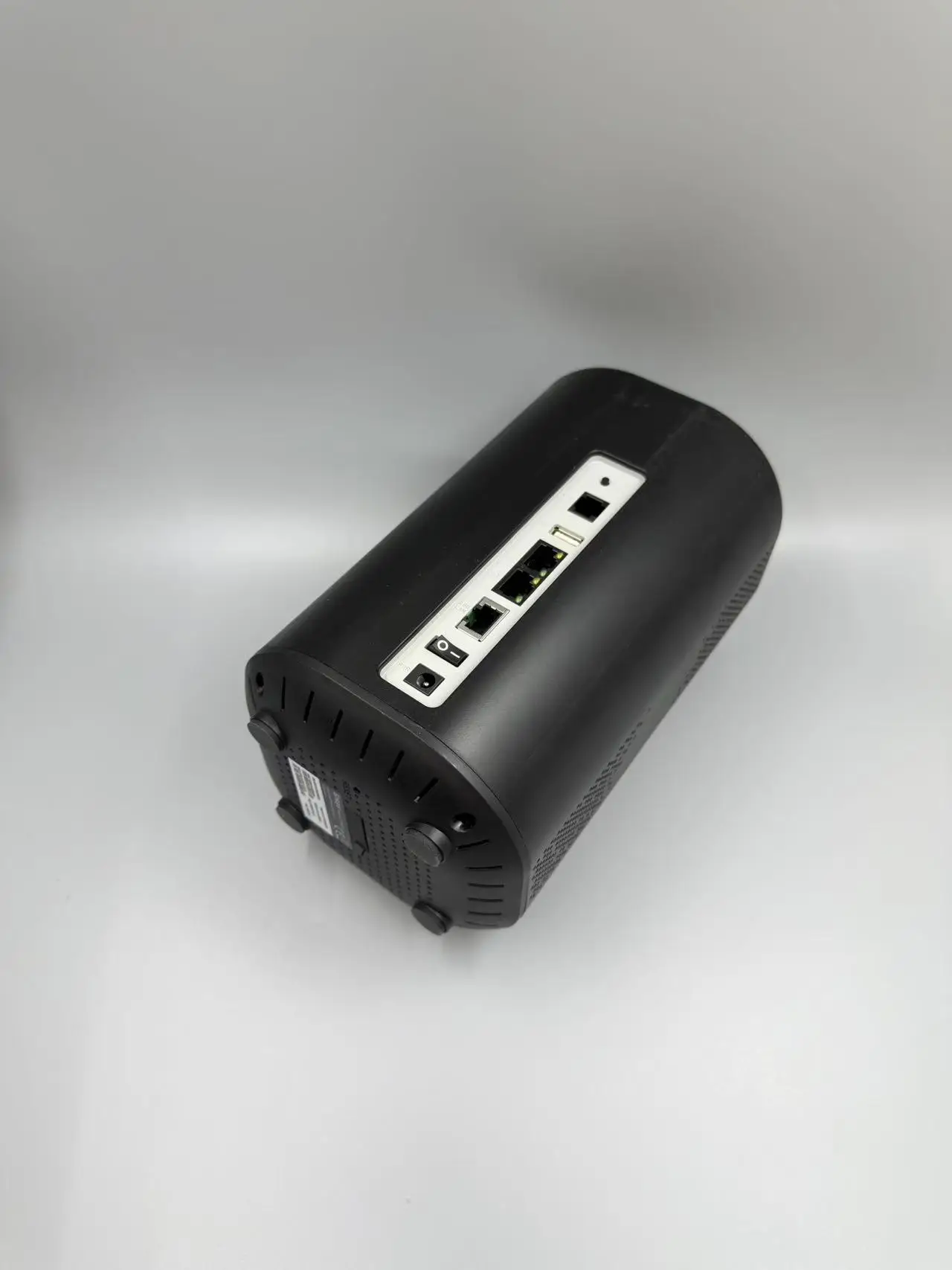 Linksys FGW5500 5G CPE WiFi 6 AX5400 Router with X62 Chip for 5G CA Network OpenWrt Support