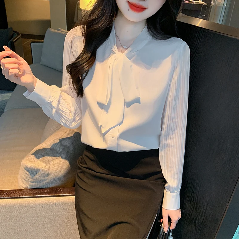 2024 Autumn New White Lace-up Women Shirt Temperament V-Neck Bow Folds Top Solid Long Sleeves Fashion Shirt Women's Clothing