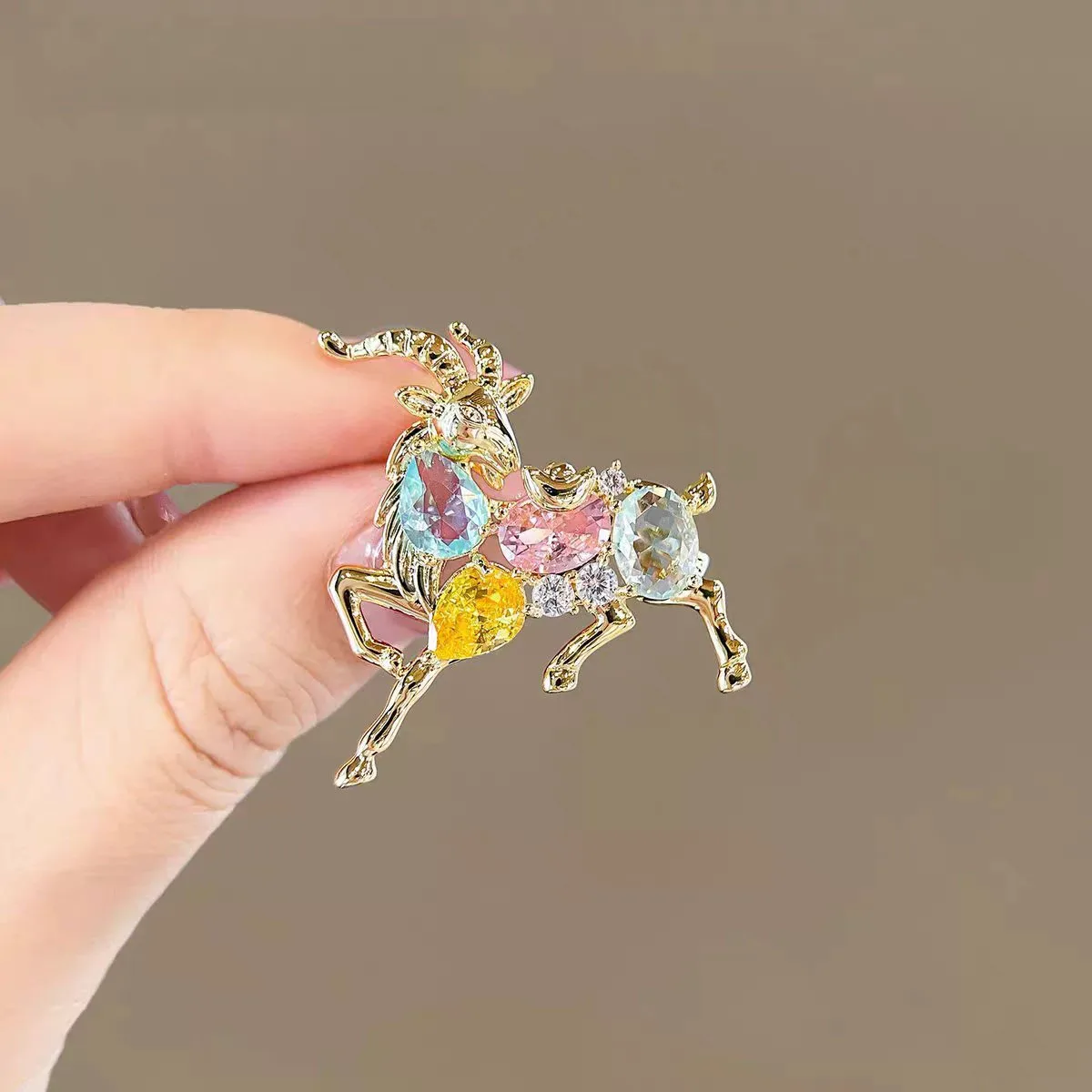 Multicolor Rhinestone Gold‑Tone Alloy Animal Lapel Pin Jewelry Gift For Women Vintage Goat Sheep Brooch