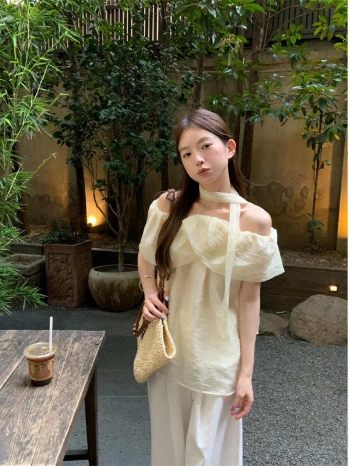 

Chic Lace Trim Shoulder Bared Loose Women's Shirt Korean Style Commute Wind Summer New Arrival Apricot Color One Shoulder Dol...