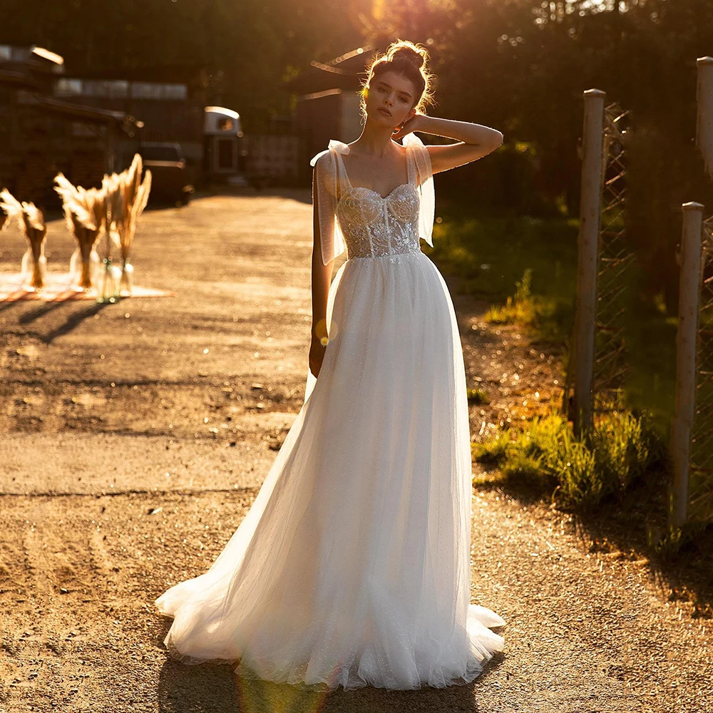 Elegant Bohemian A-Line Dot Tulle Wedding Dresses White Sweetheart Sequined Appliques Lace Bridal Gown Backless Vestido De Noiva