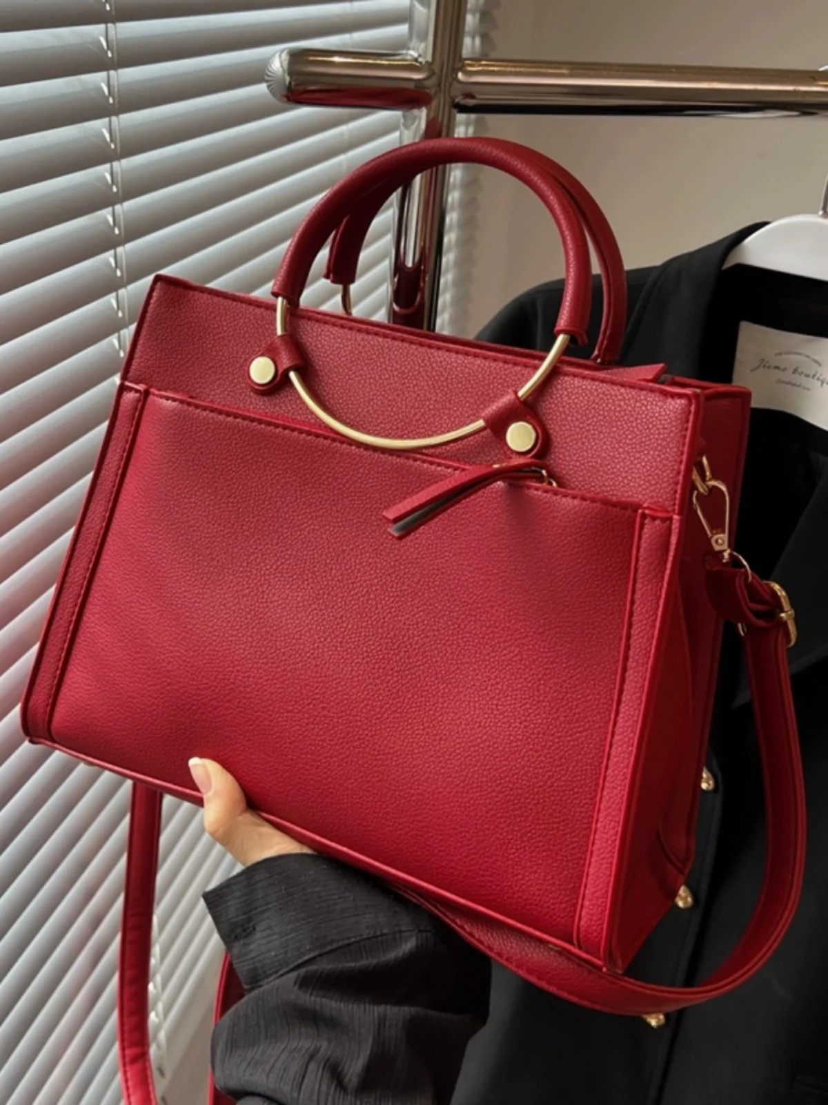 

Красные свадебные сумки из искусственной кожи, новинка 2025, популярные сумки через плечо большой вместимости, высококачественные женские сумки Sense