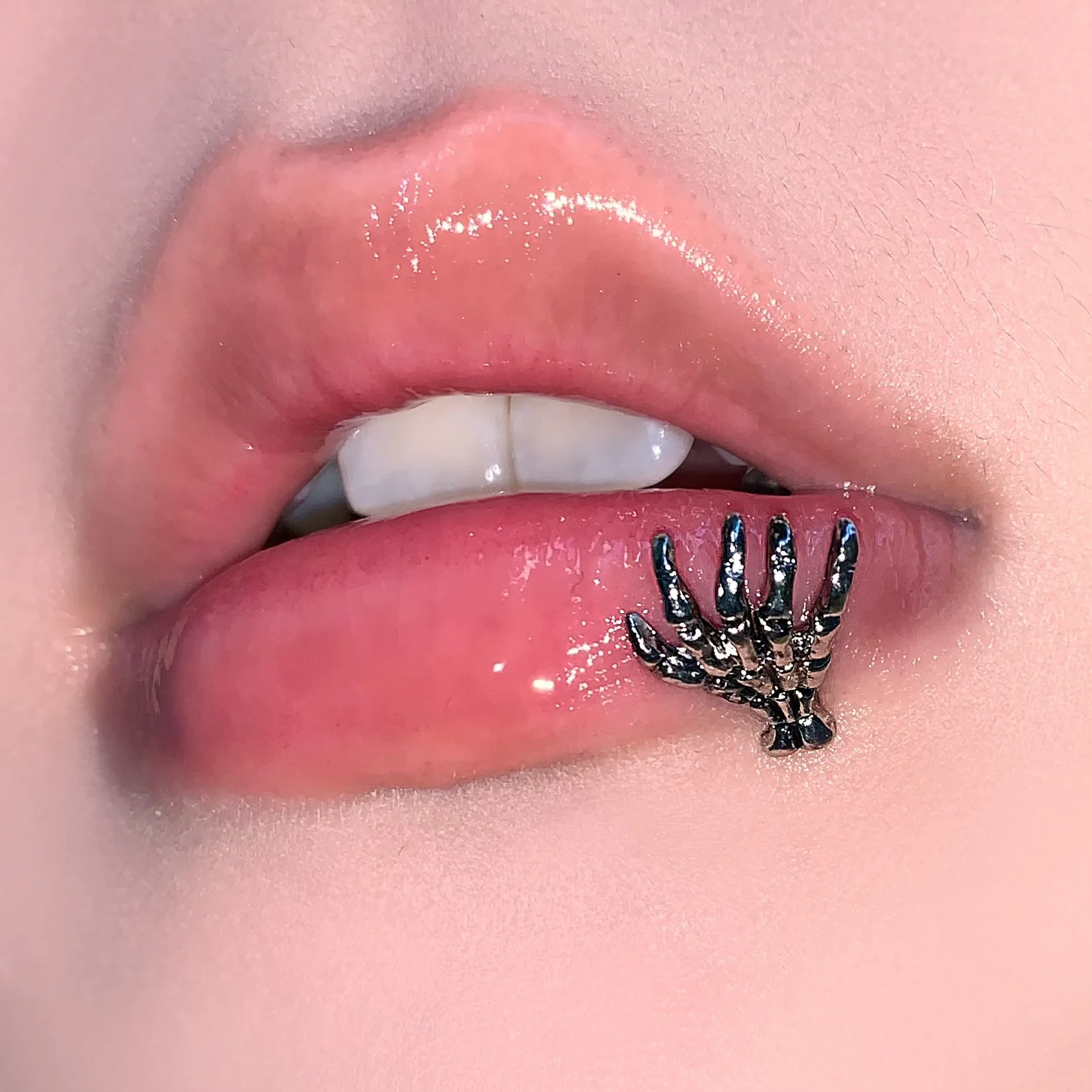 Gothic Skeleton Hand Lip Ring Labret Stud Surgical Steel Body Jewelry for Women Men Punk Rock Y2K Grunge Aesthetic Lip Piercing