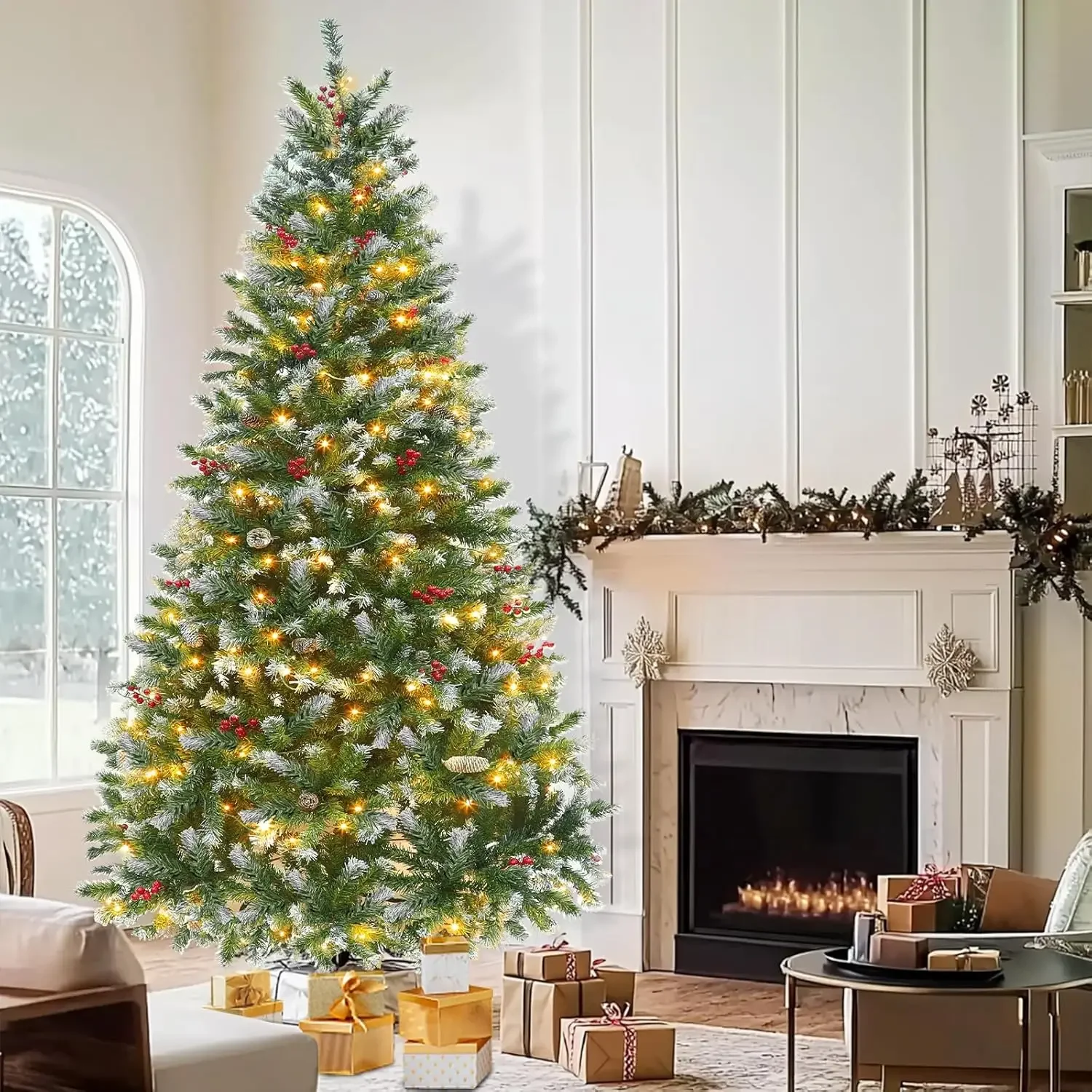 7フィートのフルシェイプ人工クリスマスツリー、密集した枝先、ライトなし、松ぼっくりとベリー付き、耐久性のある折りたたみ式ベース、屋内外装飾用