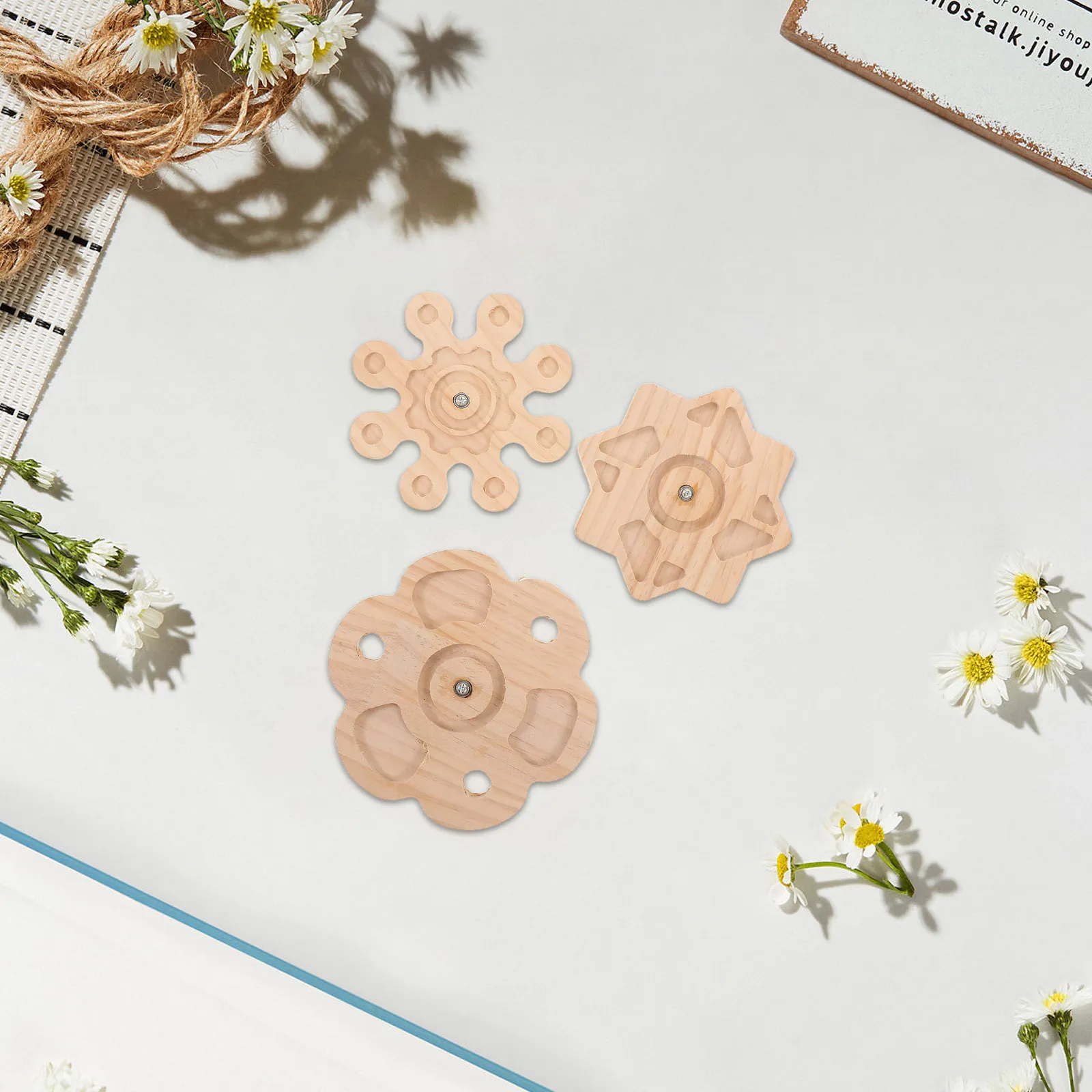 

Набор из 3 деревянных вращающихся ветряных мельниц для жевания для шиншилл и кроликов, игрушка для развлечения и измельчения, интерактивные товары для мелких домашних животных