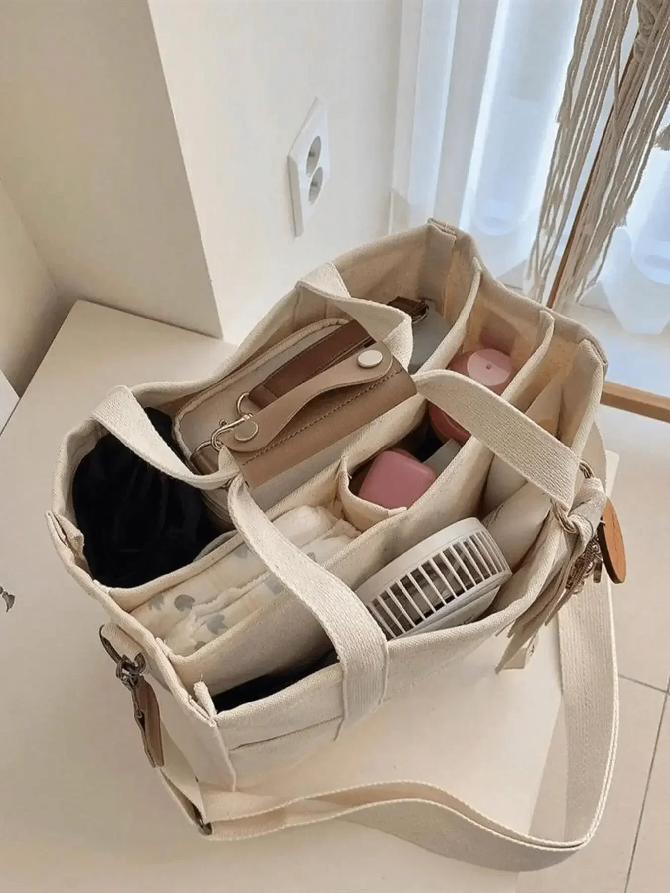 

Large Capacity Canvas Tote Bags for Work Commuting Carrying Bag College Style Student Outfit Book Shoulder Bag