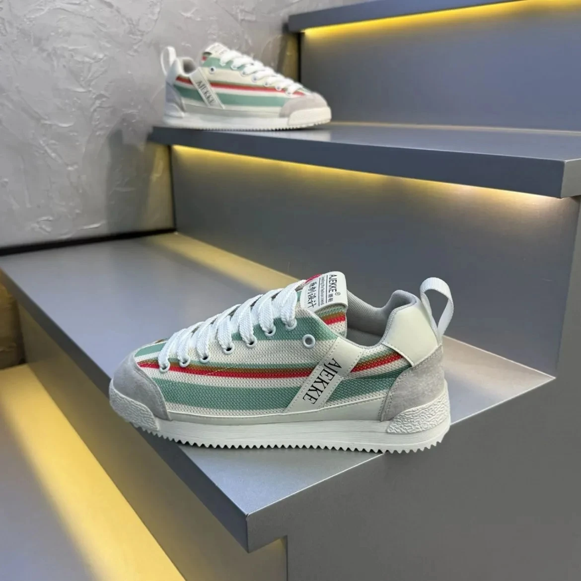 Retro Striped Casual Sneakers, Low-Top Casual Skate Shoes, Trendy Color-Blocking Soft Soles, Lightweight Non-Slip Sports Shoes, Versatile for Daily Commuting, Available in Three Colors