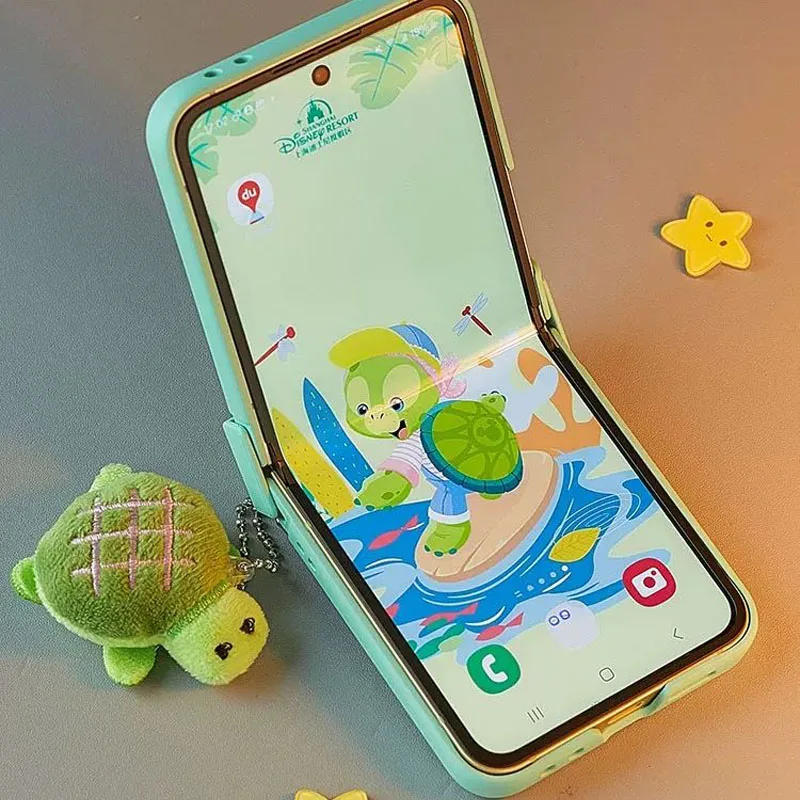 The Newly Arrived Fun Turtle Pendant Mobile Phone Protection Case for Samsung Galaxy Z Flip 6 5 Fall and Wear Protection Cover