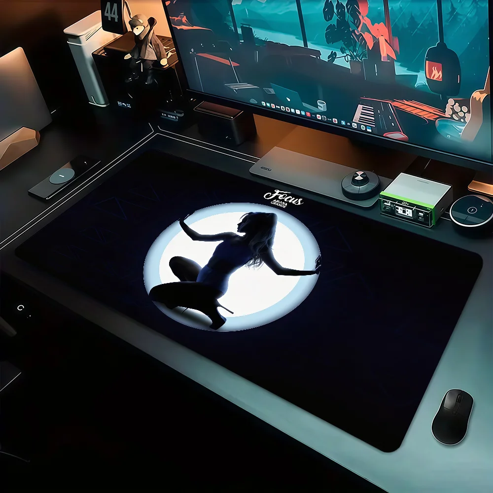 Singer A-Ariana Grande Mouse Pad Large Non-slip Lockedge Desktop Computer Desk Mat Keyboard MousePad Office Gamer Student