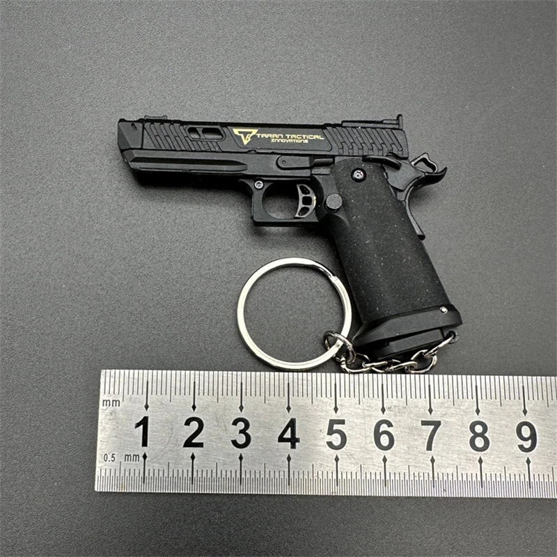 1:3 Pitviper Metal Gun Keychain Shell Eject Miniature Gun Keyring Alloy Pistol Toy Model Pendant Collection Gift