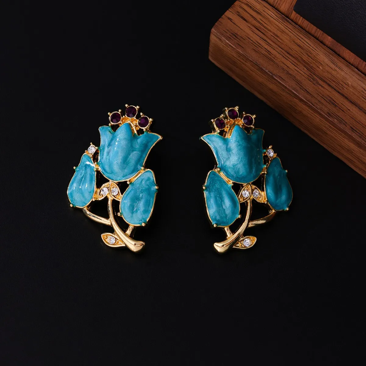 European antique style earrings vintage retro temperament earrings colorful enamel diamond flower stud earrings