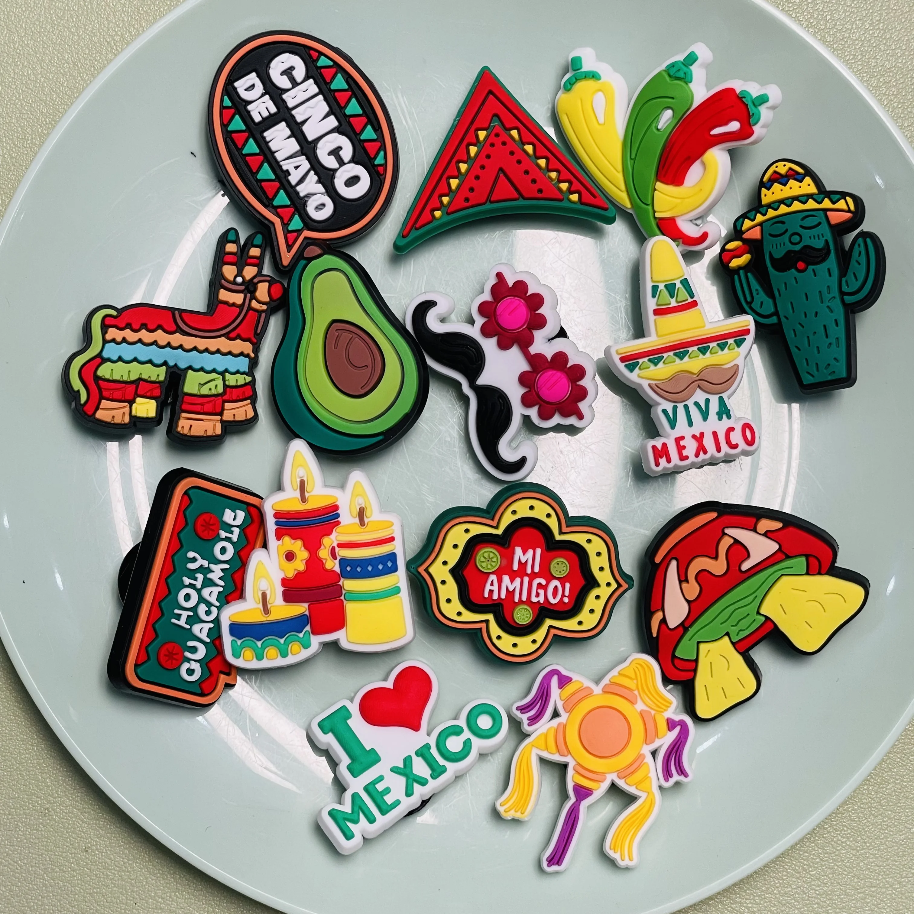 Amuletos de PVC de aguacate, hebilla de zapato, I Love México, Jalapeno, Nacho, Mi Amigo, decoraciones de zapatillas, regalo de vacaciones DIY para niños, 1-14 piezas