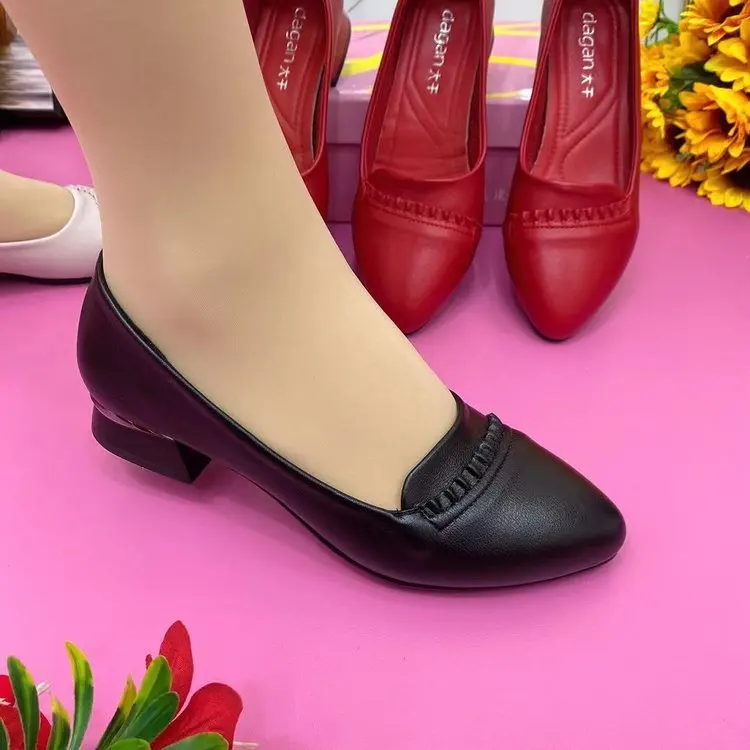 Spring Women Shoes Fashion Pointed Toe Low-heeled Women Leather Shoes Solid Slip on Casual Shoes Soft Comfort Autumn Mom Shoes