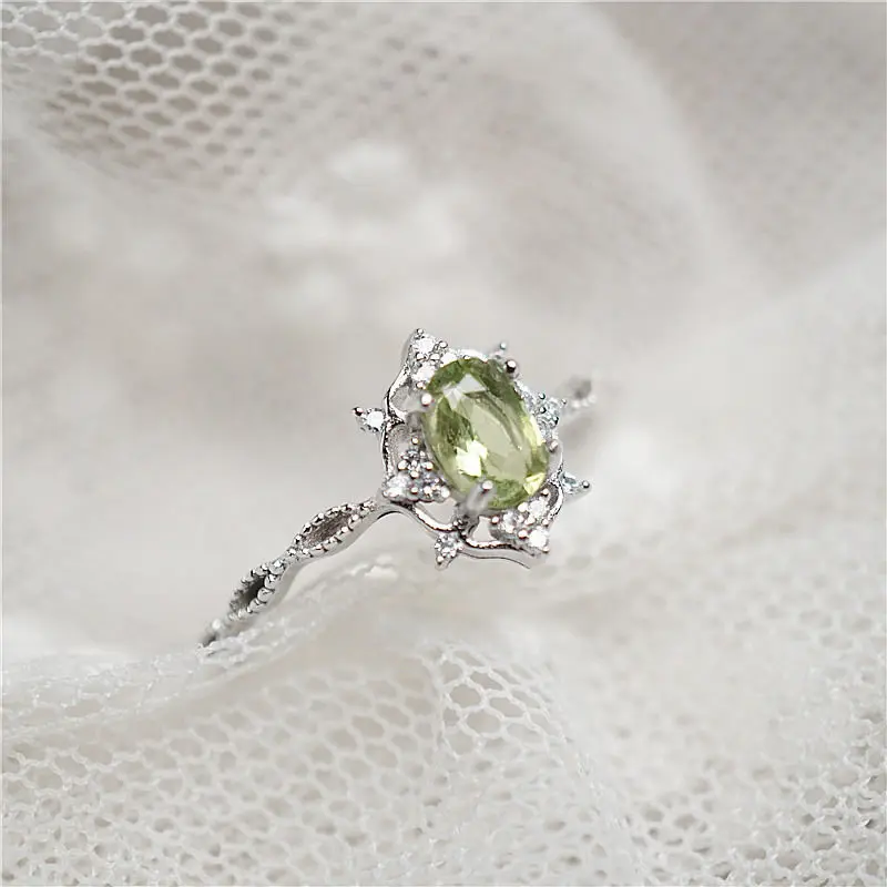 Japanese light luxury natural peridot green crystal ring girls ins style palace style adjustable live mouth personality