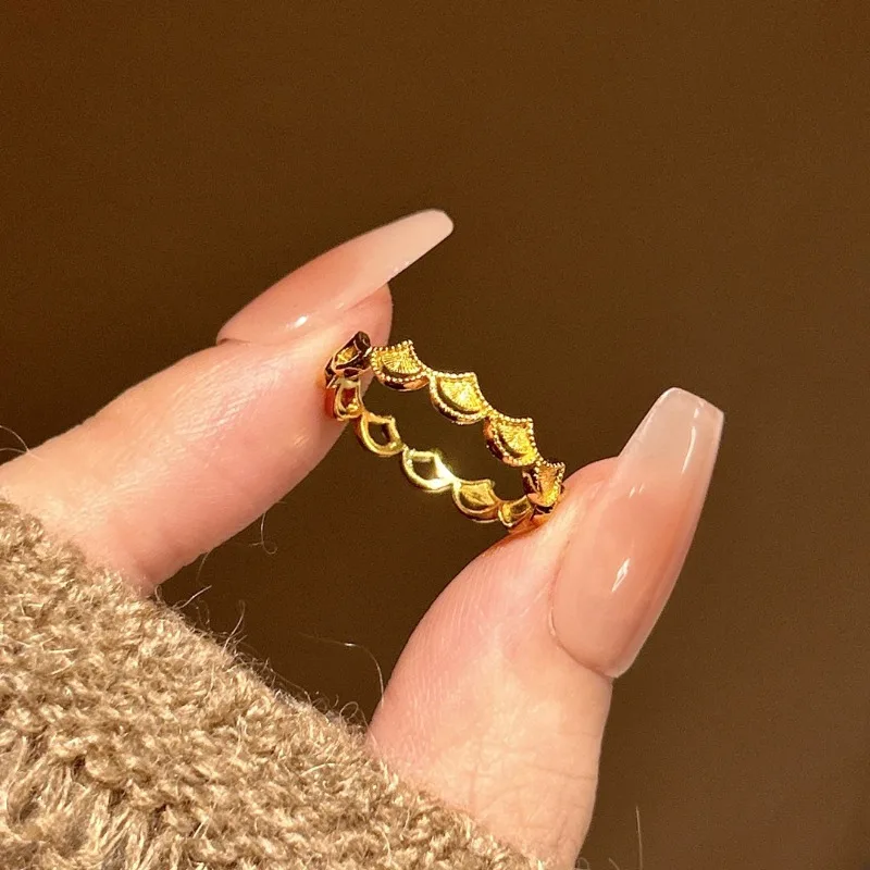 جديد النمط الصيني الذهب الجنكة بيلوبا المعيشة الدائري المرأة المتخصصة الرجعية تنوعا حلقة الأزياء الخفيفة الفاخرة الراقية المجوهرات