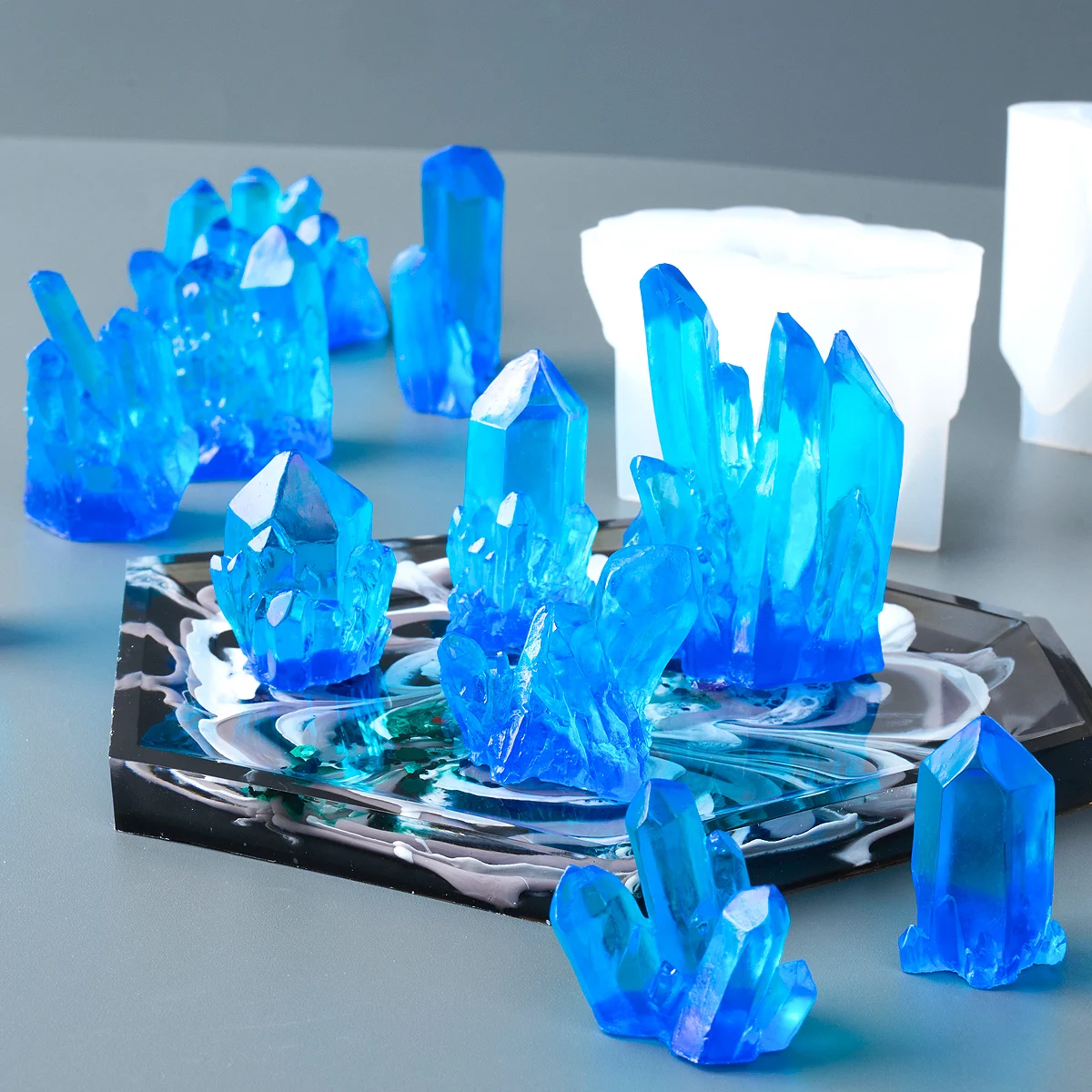 さまざまなクリスタルクラスターの石のシリコーンキャンドル型,日曜大工のジュエリー装飾,工芸品,アロマスプラスター,エポキシ樹脂鋳造型