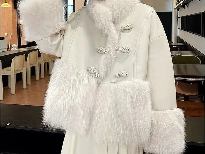 

2025 Autumn/Winter New Short Coat Women's Single Breasted Coat