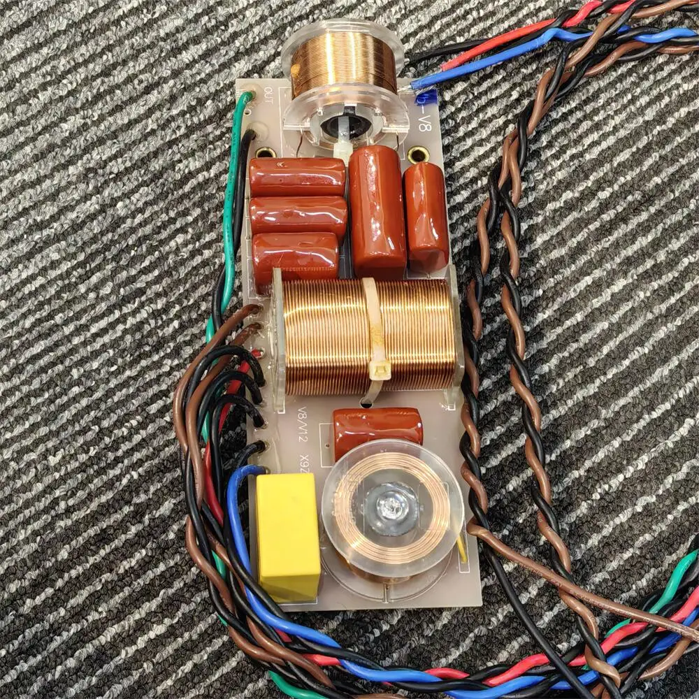 1 Stück 10-Zoll-Lautsprecher V8 Modell Crossover für professionelles Lautsprecher-Line-Array-System