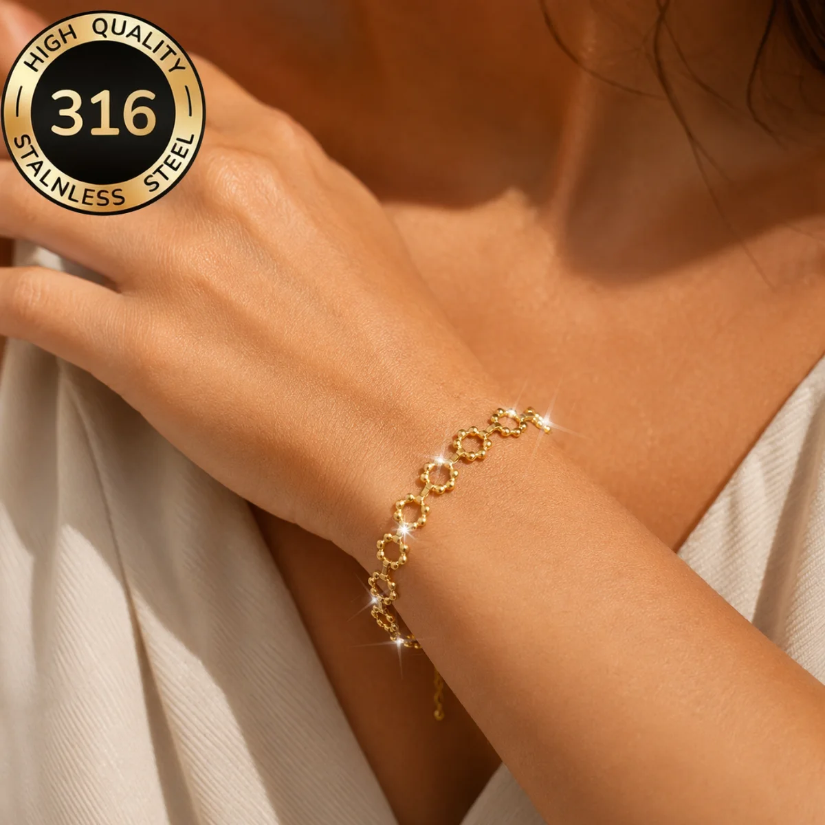 18k Vergoldetes Edelstahl Geometrisches Pflaumenblüten-Muster Ausgehöhlte Anhänger Armbänder Gliederketten-Armband Minimalistisch Damen