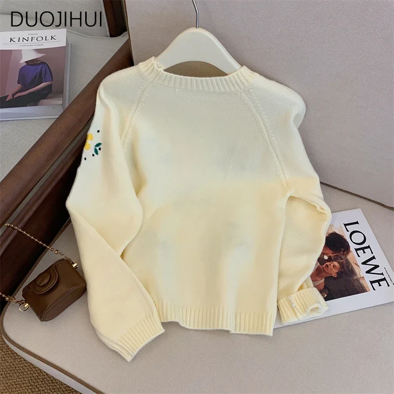 DUOJIHUI Yellow Chic Floral Embroidery Simple Female Pullovers Autumn Solid Color Fashion Casual Knitted Sweater Women Pullovers