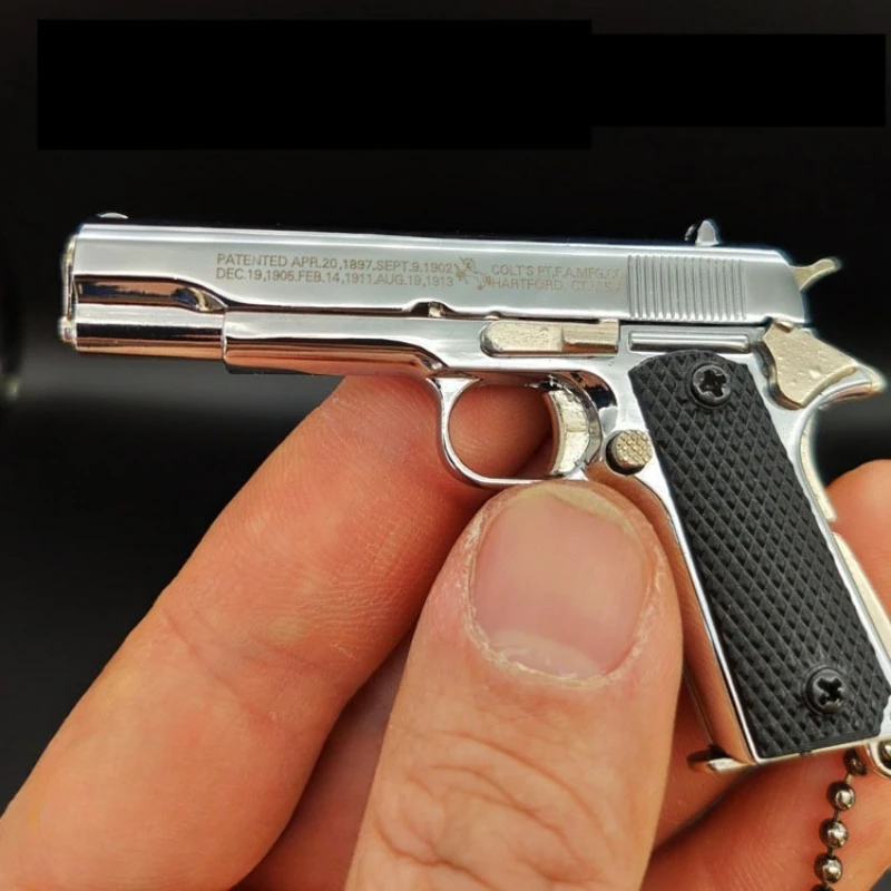 1:3 Scale 1911 Full Metal Gun Model 7 Bullets Keychain Pendant Detachable Decompression Toy Men's Gift