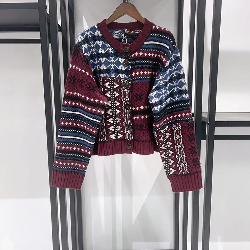 

Зимний асимметричный лоскутный шерстяной кардиган во французском стиле 2025 г., свитер с круглым вырезом спереди и пуговицами