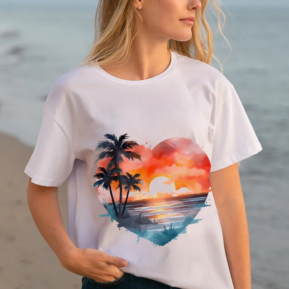 

Heart-Shaped Beach Scene Print, Romantic and Scenic Y2k Graphic T-Shirt,Free Style ,Soft Fabric for Coastal Vibe Casual Looks