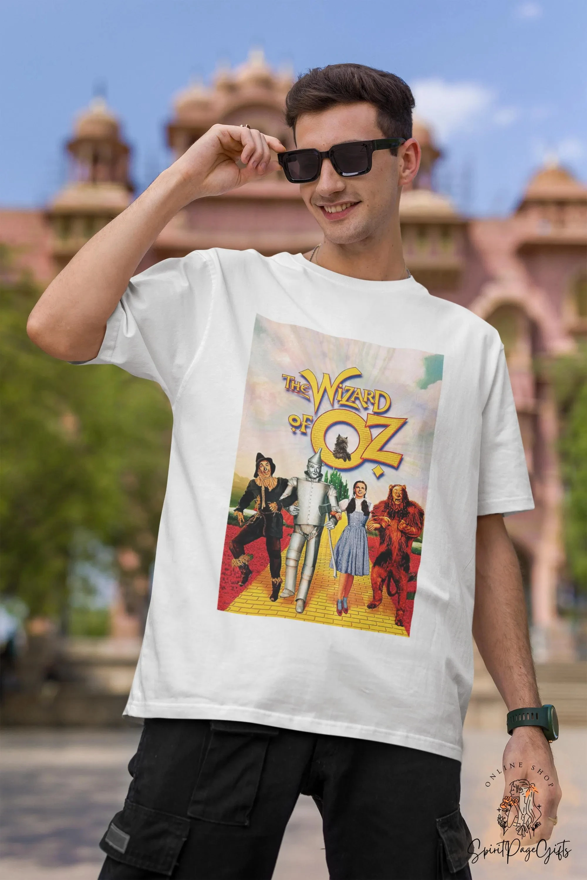 The Wizard of Oz 1939 Vintage Men's Women's Hoodie, The Classic Wizard of Oz Movie Shirt, Adventure Movie Shirt, A Gift for Her
