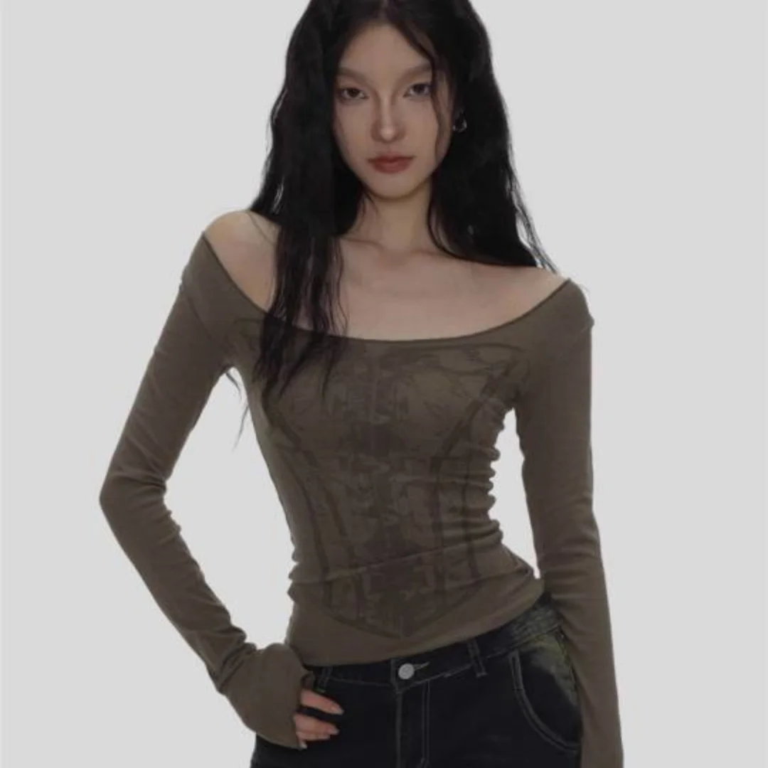 

Американская ретро-пикантная девушка, нишевая футболка с длинными рукавами и принтом для женщин, осенний дизайн, облегающая и универсальная базовая рубашка, топ