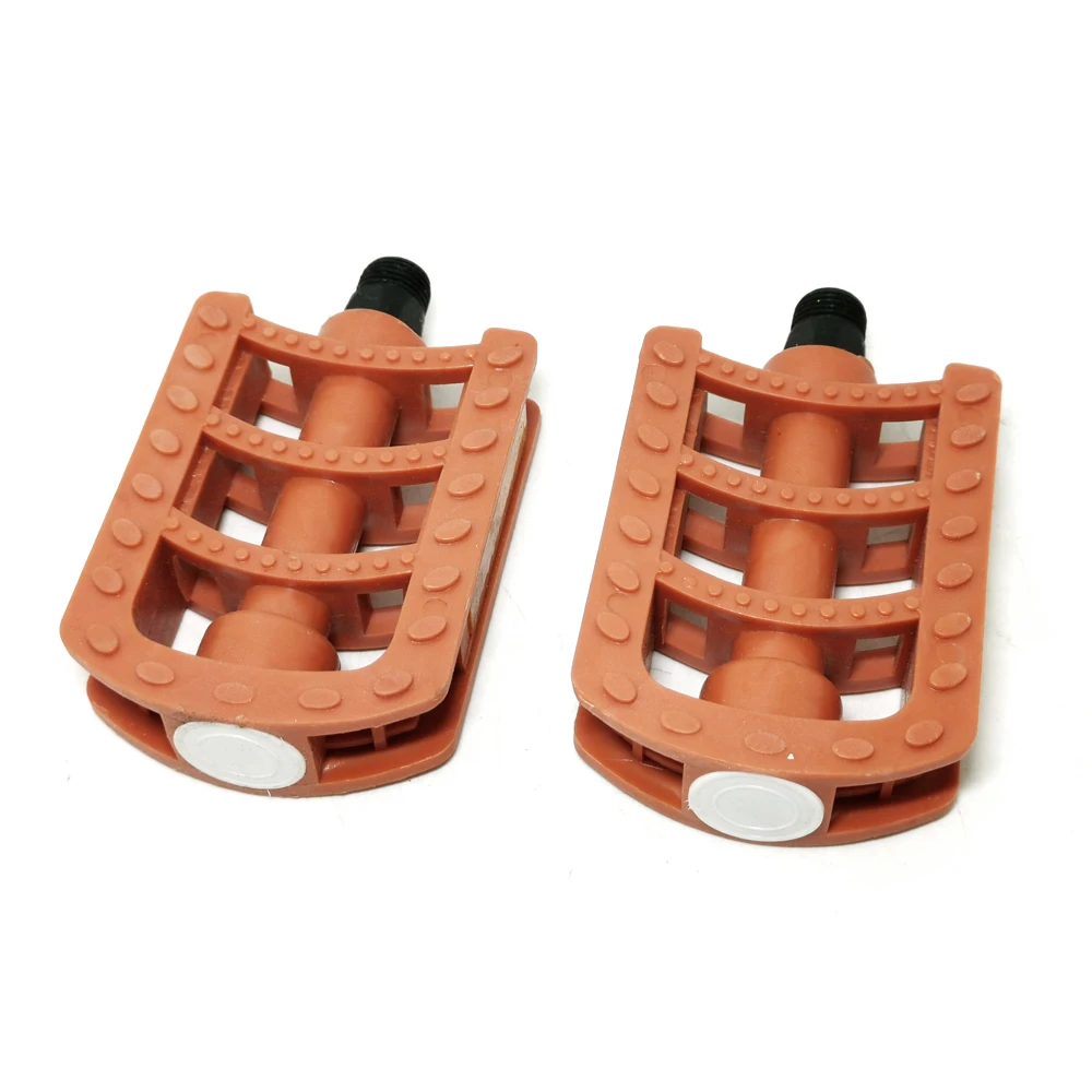 FREE- Bicycle Pedal Plastic Material Retro Pedals  Brown Gray Without Beads Ordinary Plastic Pedal 1 Pair Q1069