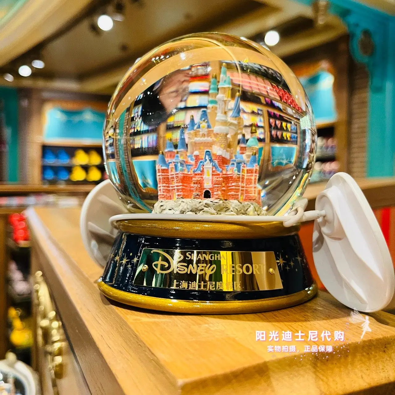 Shanghai Disney Castle Crystal Ball High Quality Room Desk Ornaments Cute Cartoon With Sequins Shiny Birthday Christmas Gift