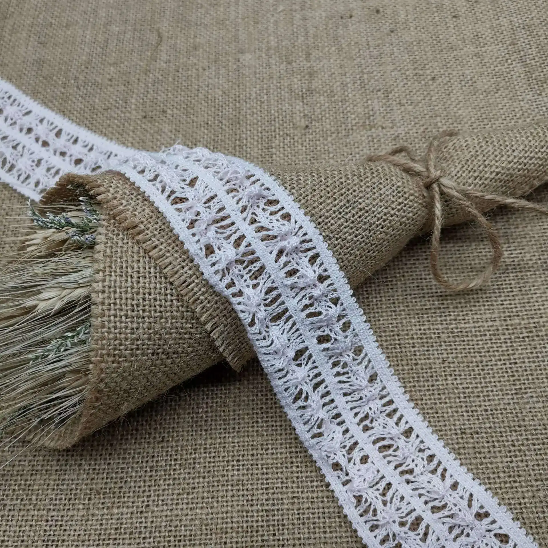 

30 мм кружевная лента, 2 ярда/лот, вышитая кружевная ткань, отделка, украшение, сделай сам, ручная работа, швейные поделки, новейшая африканская кружевная ткань