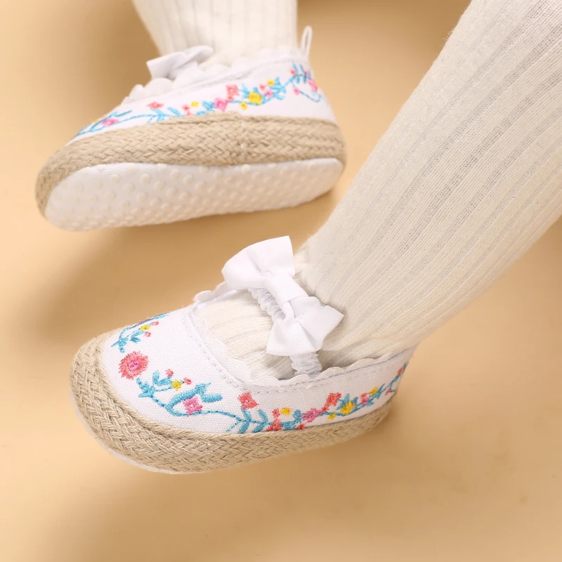 Beginners Fashion Solid Color Embroidered Casual Shoes Princess Shoes 0-18 Months Crib Shoes Baby Walking Shoes