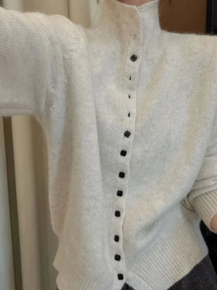 Ele Pure Color Strickpullover mit hohem Kragen und einem Knopf, lang, feenhaft, schlichtes Design, bequemes Oberbekleidungsoberteil