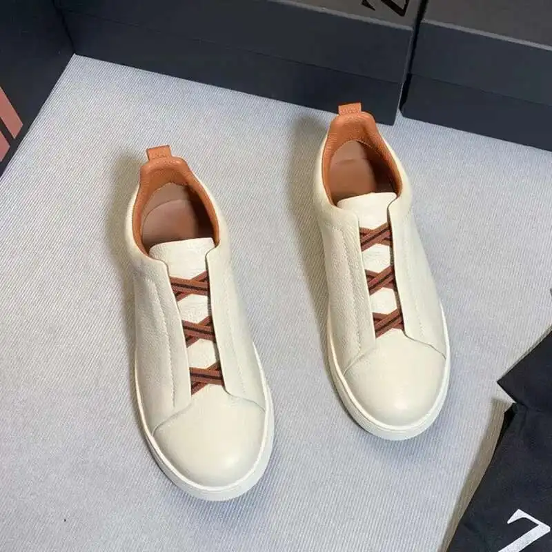 

New Men's Shoes From The Factory Top Layer Cow Leather Breathable Summer Casual Luxury Deer Skin Board Versatile