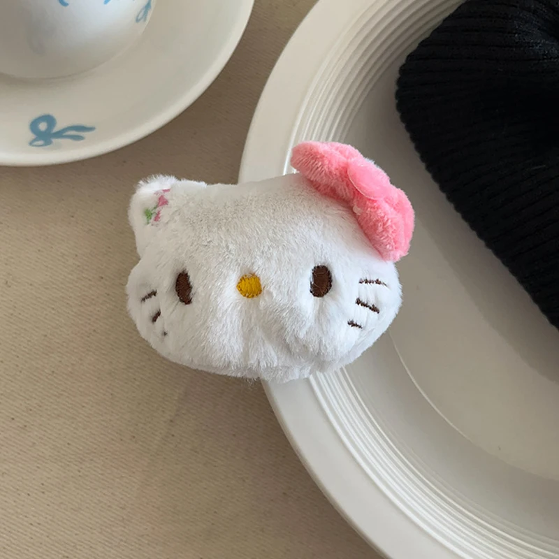 Épingle à cheveux en peluche Sanurgente Hello Kitty pour femmes et filles, pince à cheveux de dessin animé doux, pince à frange latérale, accessoires de cheveux mignons, cadeaux Kawaii