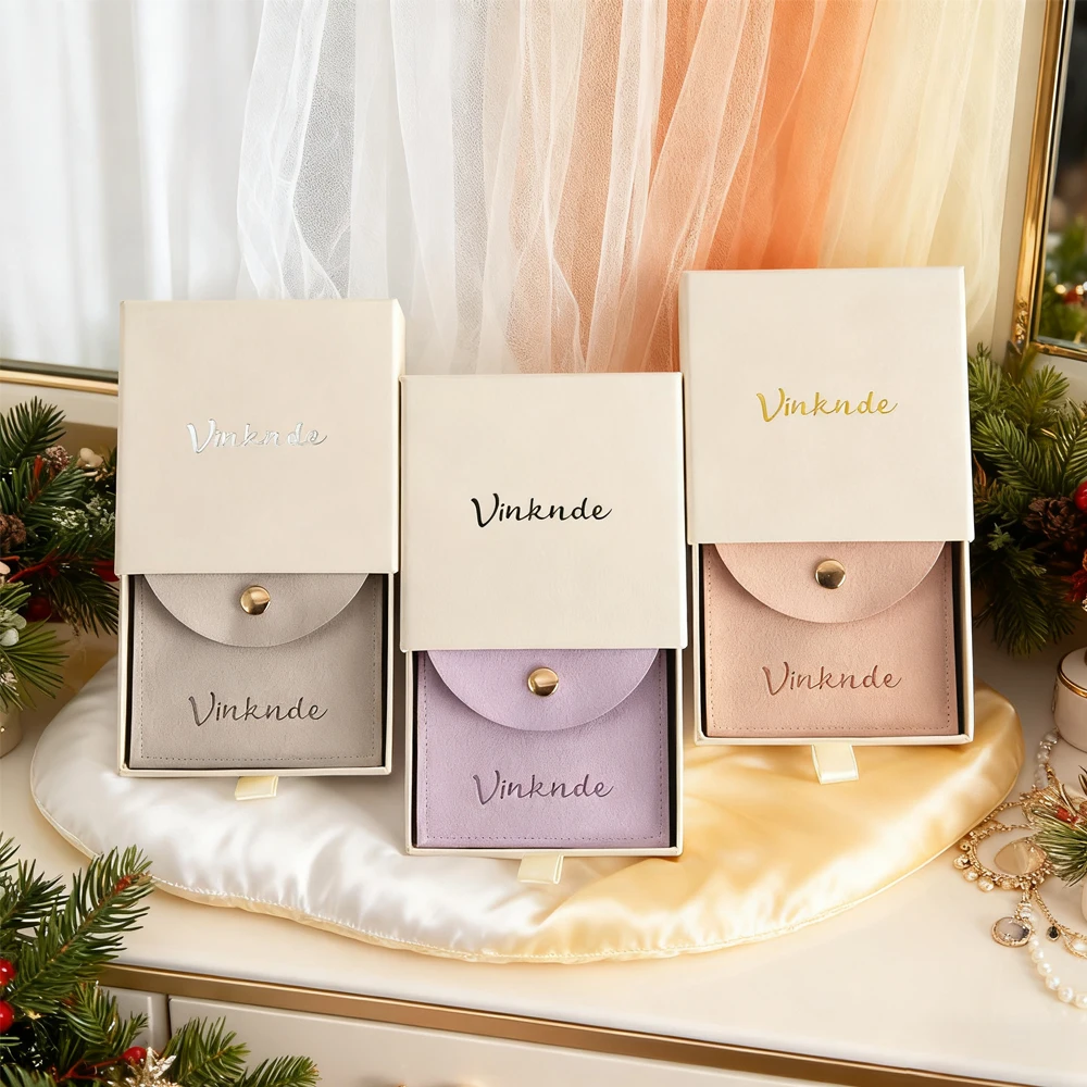 

24/50/100 шт. Luxury7x7x2,5 см бежевый бумажный ящик шкатулка для драгоценностей индивидуальный логотип подарочная упаковка сумка-защелка для колец ожерелья браслеты