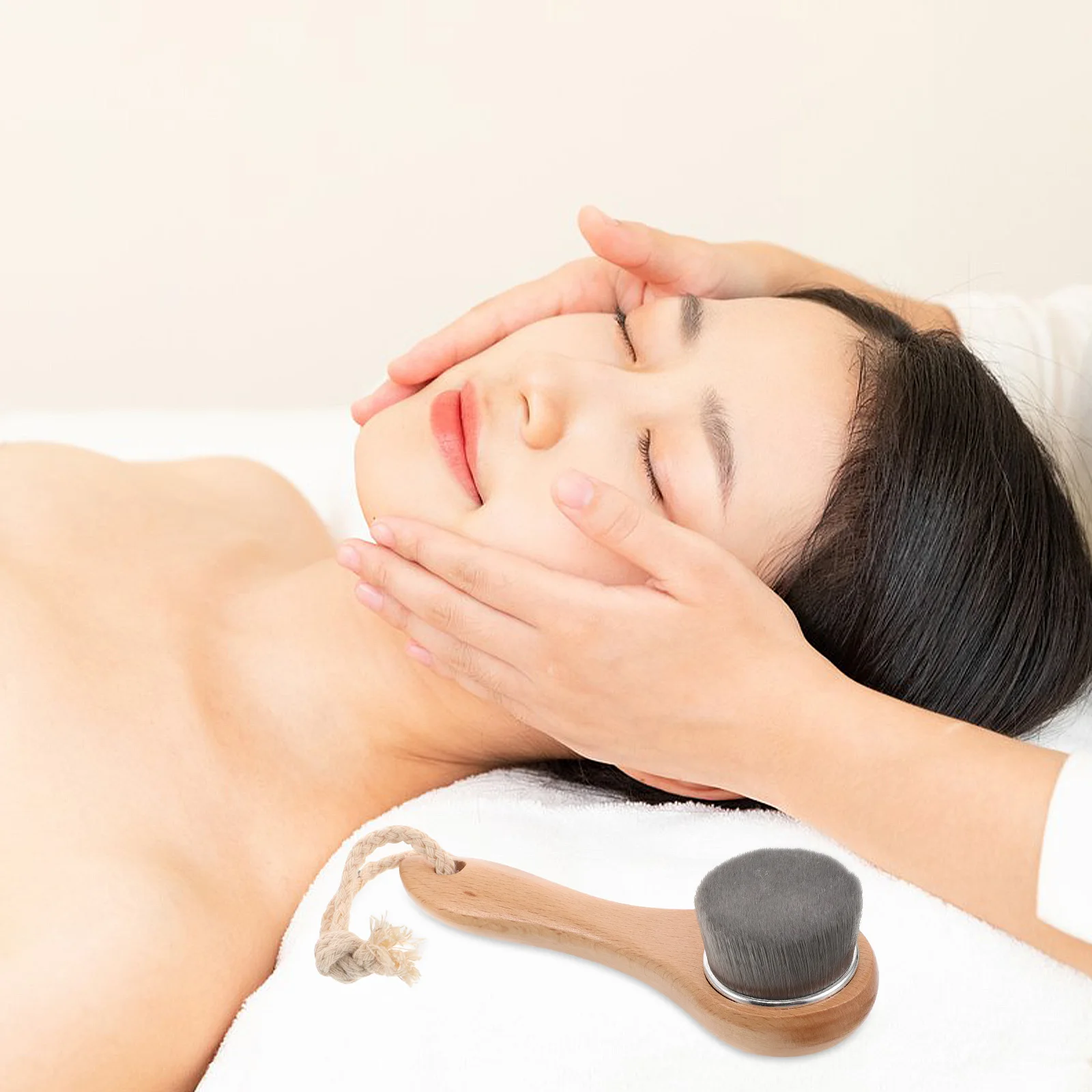 Soft Face Cleansing Brush Long Handle Deep Exfoliating Fiber Bristles Face Wash Tool for Daily Skin Care and Gentle Facial