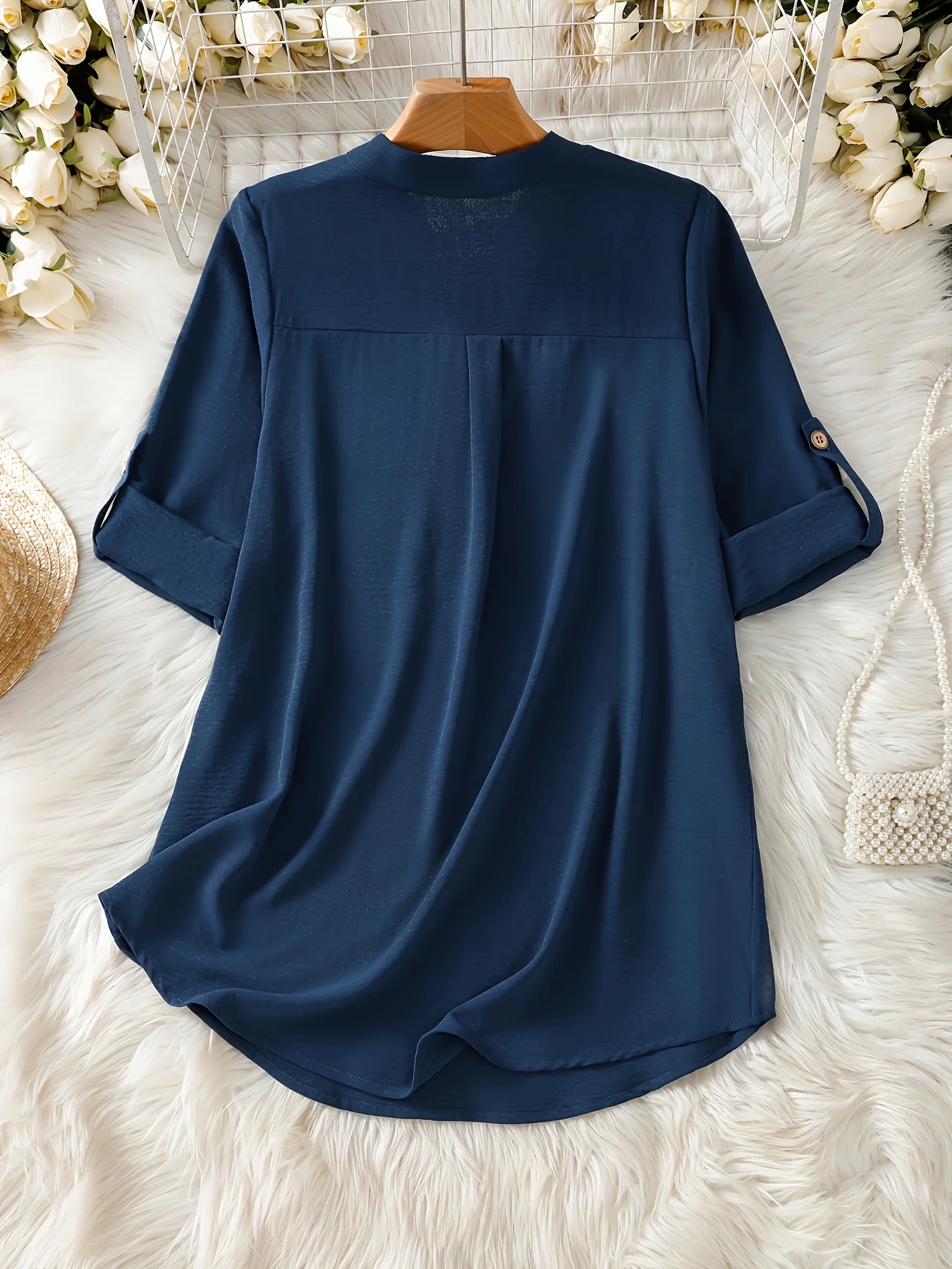 Casual solid color split V-neck short sleeved shirt