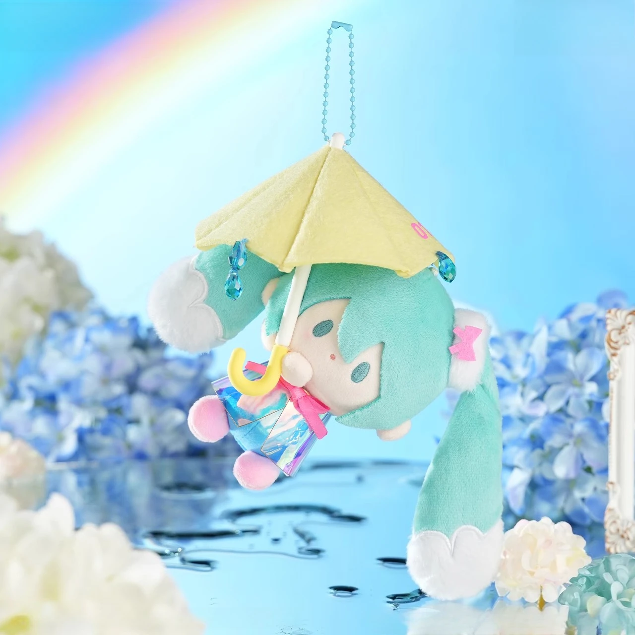 LLavero de peluche de Anime Hatsune Miku de 15 cm, muñeca suave Kawaii, serie bonita de melodía de lluvia para mochilas, regalos colgantes