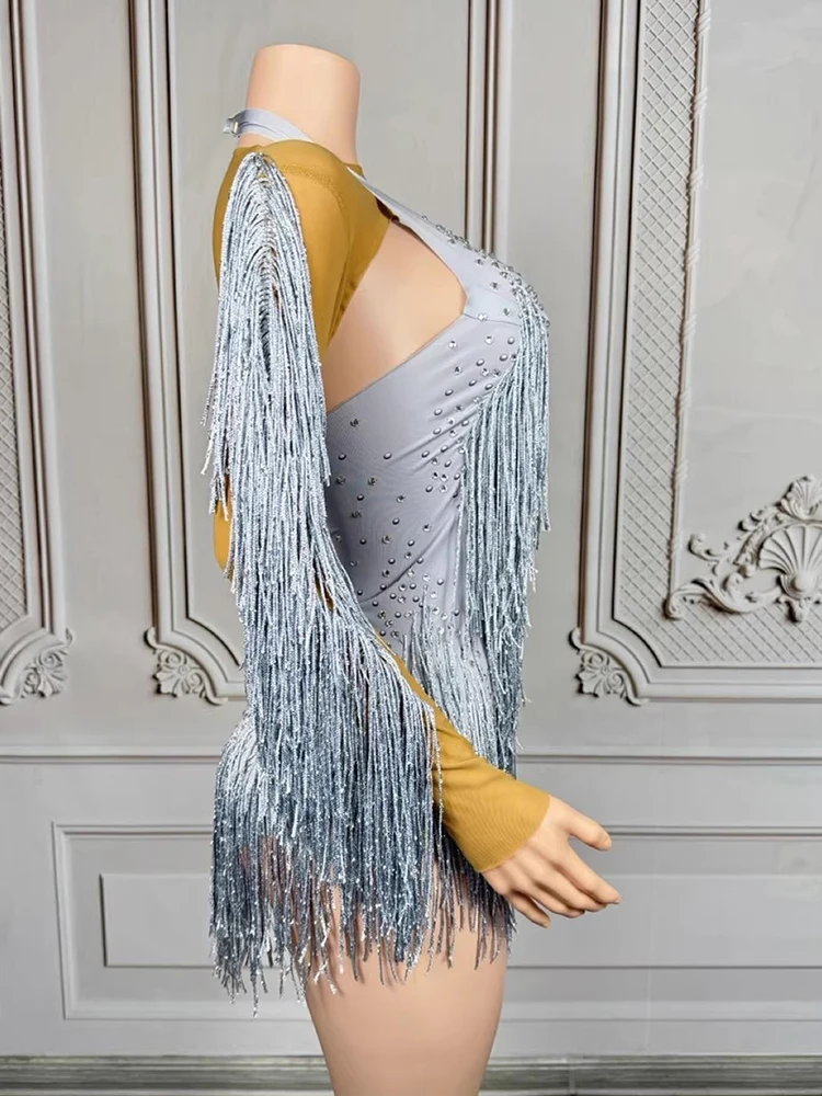 Hoge kwaliteit strass kwastje sjaal + sexy hangende nek elastische jumpsuit 2025, nieuwe modieuze aangepaste dameskleding